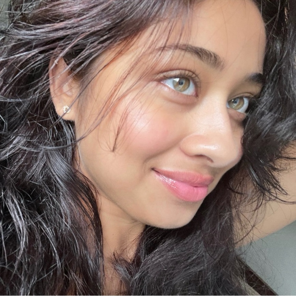 Meet your Posher, Sana